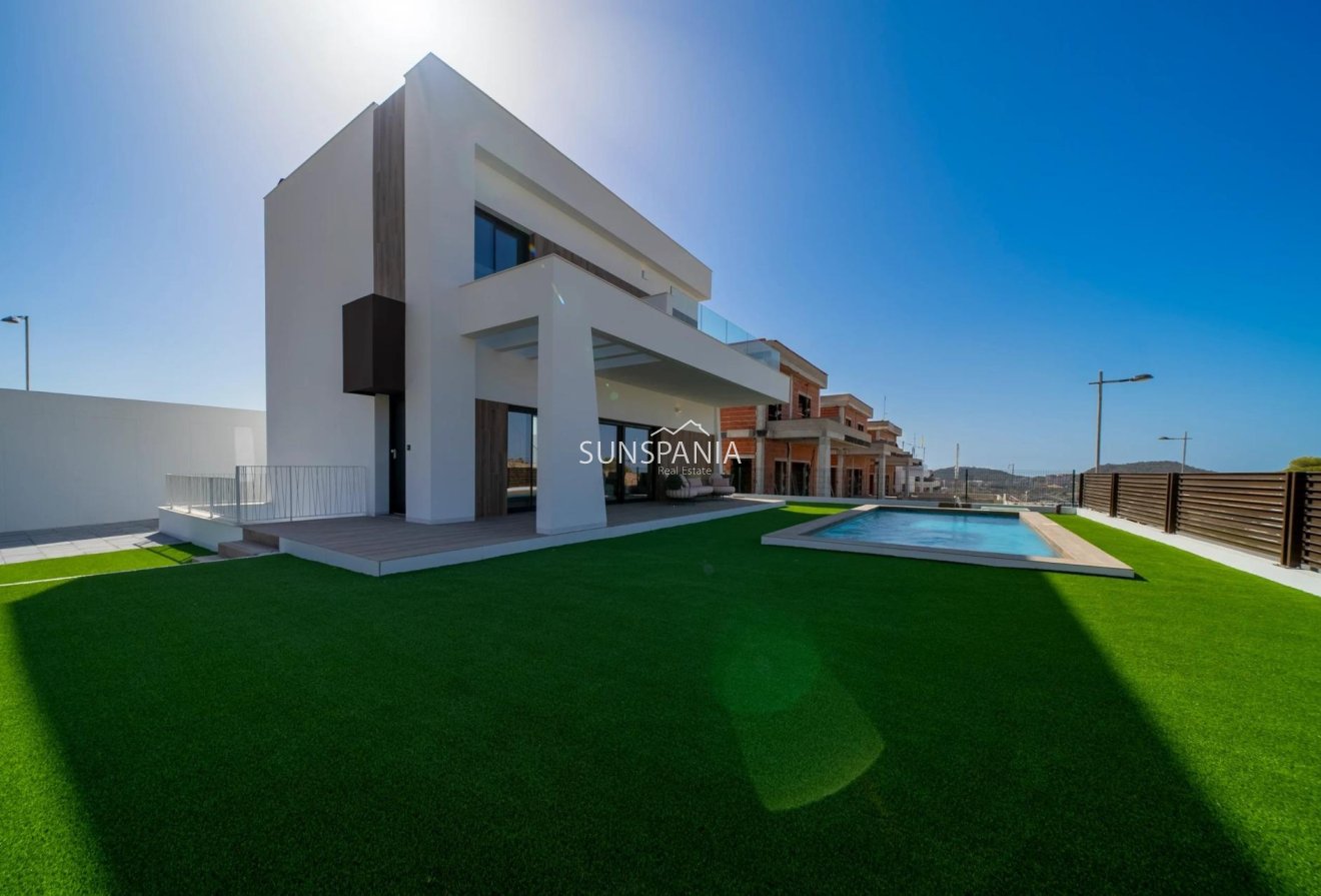 Obra nueva - Chalet -
Finestrat - Golf Bahia