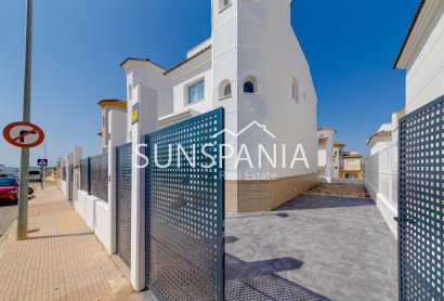 Obra nueva - Chalet -
San Fulgencio - El Oasis