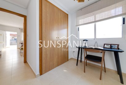 Obra nueva - Chalet -
San Fulgencio - El Oasis