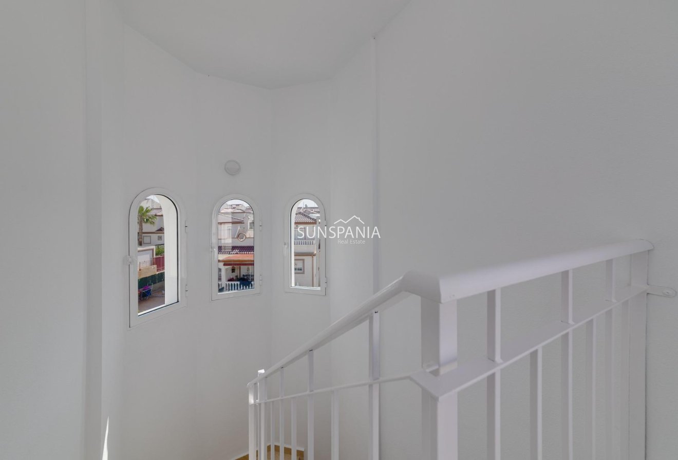 Obra nueva - Chalet -
San Fulgencio - El Oasis