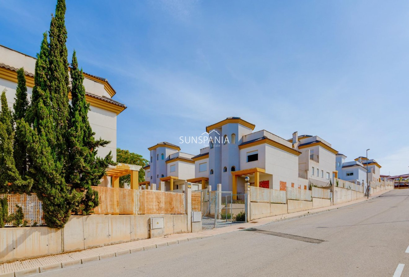 Obra nueva - Chalet -
San Fulgencio - El Oasis