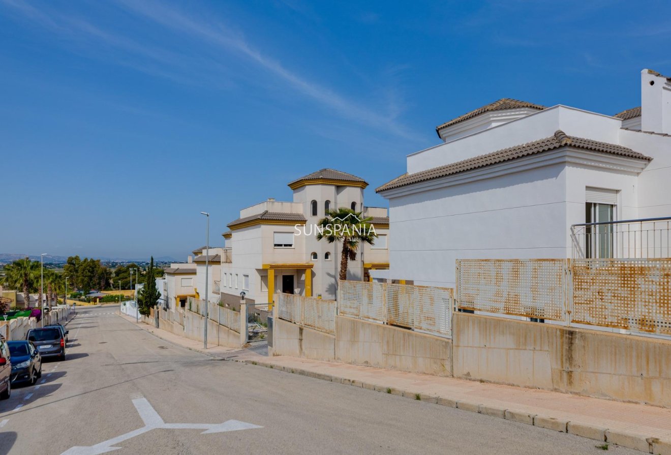 Obra nueva - Chalet -
San Fulgencio - El Oasis