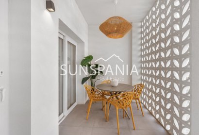 Nouvelle construction - Appartement -
Torrevieja - Playa Los Naufragos