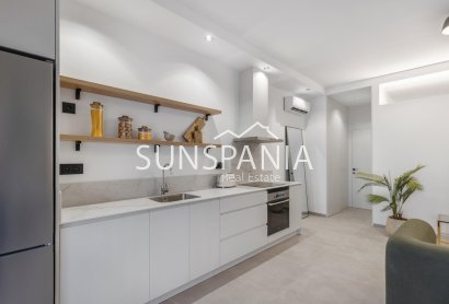 Nouvelle construction - Appartement -
Torrevieja - Playa Los Naufragos