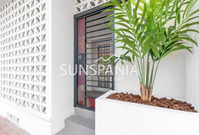 Nouvelle construction - Appartement -
Torrevieja - Playa Los Naufragos