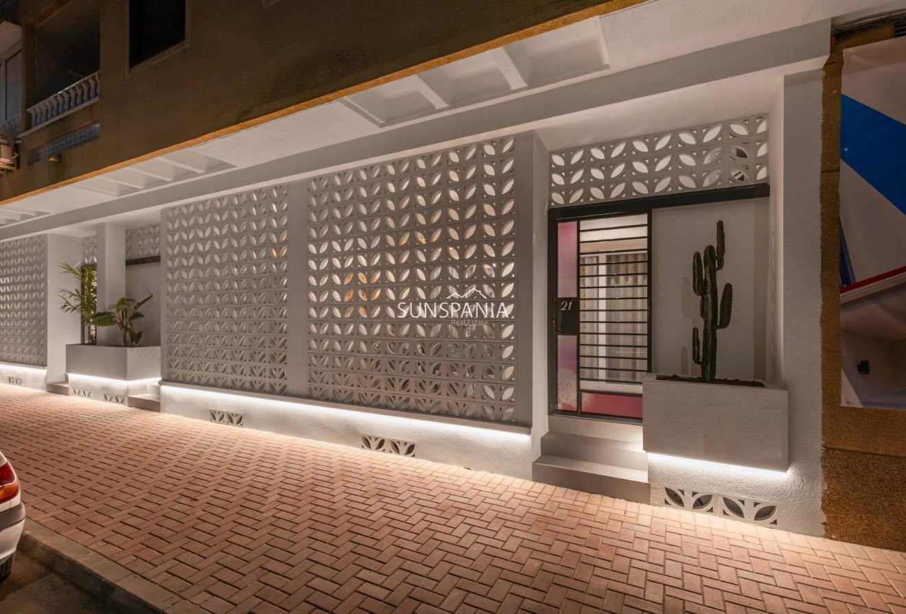 Nouvelle construction - Appartement -
Torrevieja - Playa Los Naufragos