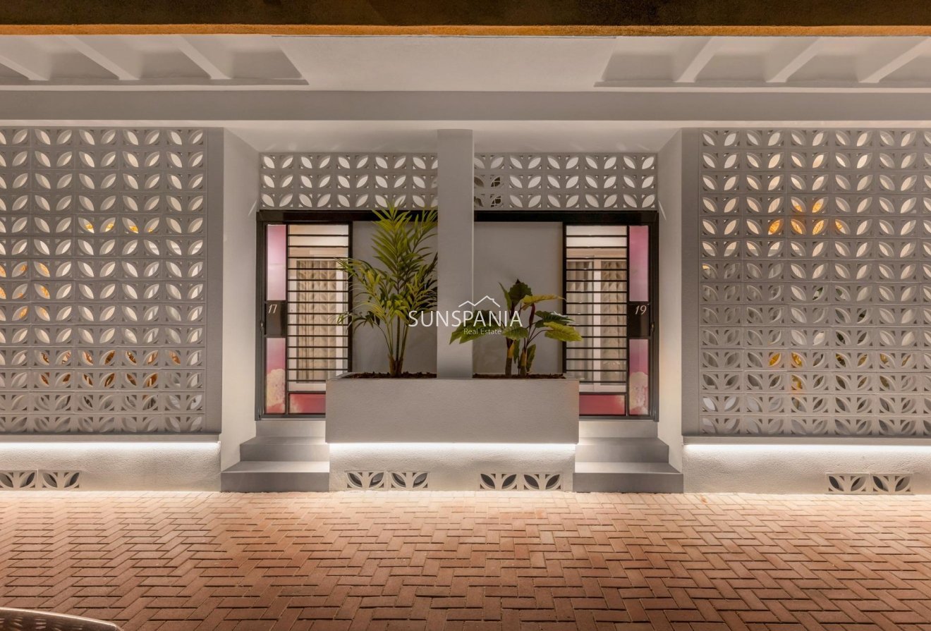 Nouvelle construction - Appartement -
Torrevieja - Playa Los Naufragos