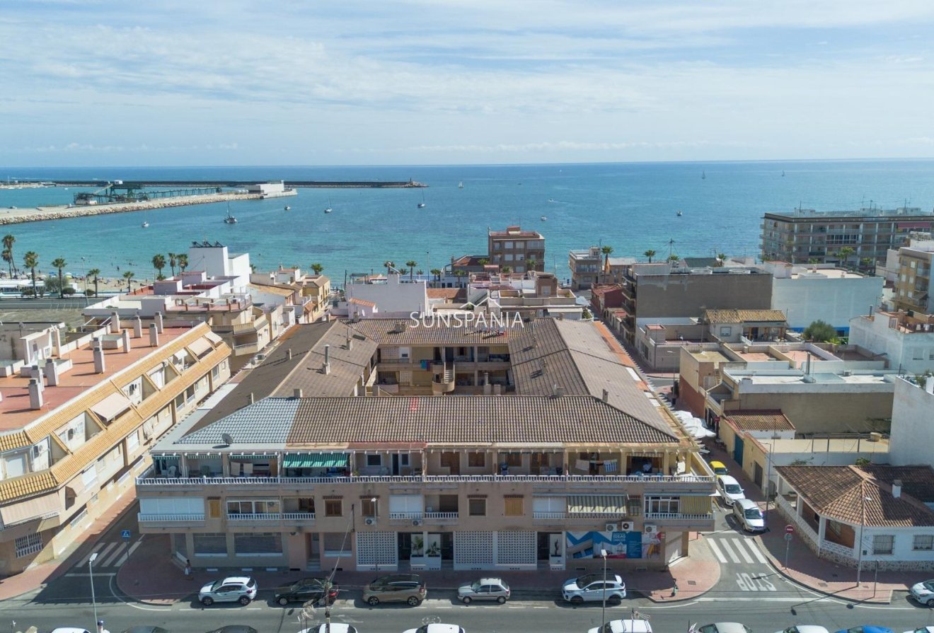 Nouvelle construction - Appartement -
Torrevieja - Playa Los Naufragos