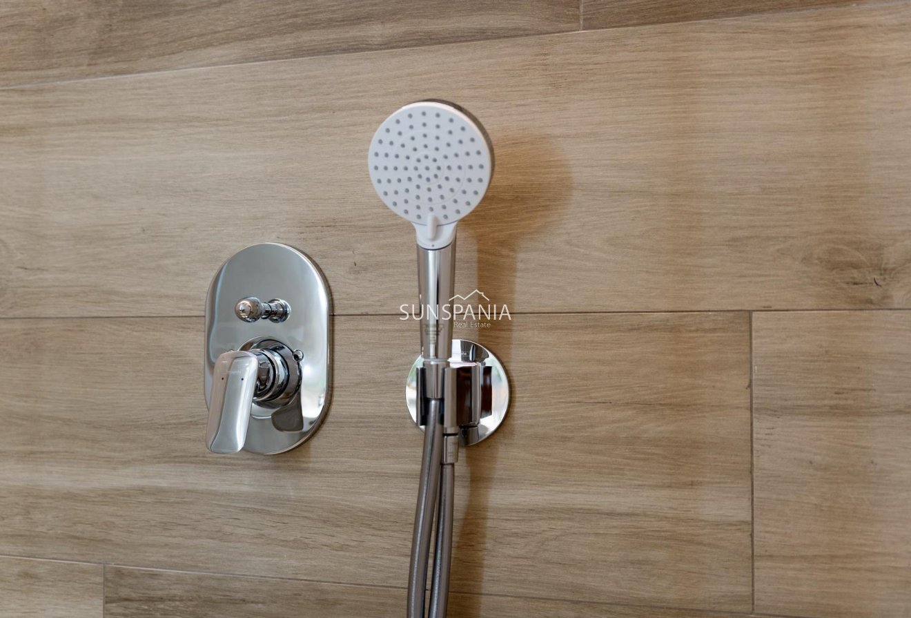 Obra nueva - Chalet -
La Marina - El Pinet