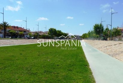 Nouvelle construction - Maison de ville -
Pilar de la Horadada