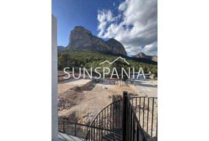 Obra nueva - Adosado -
Polop - PAU1