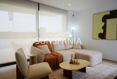 Obra nueva - Chalet -
Dolores - polideportivo