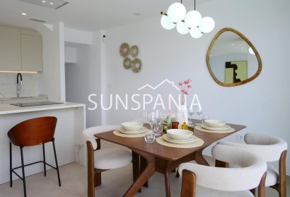 Obra nueva - Chalet -
Dolores - polideportivo