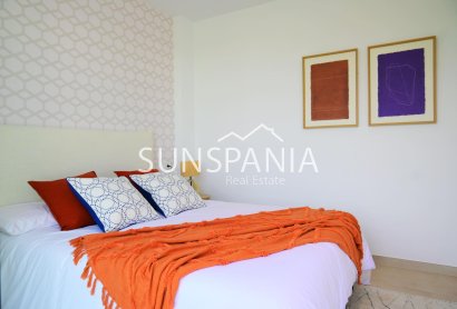 Obra nueva - Chalet -
Dolores - polideportivo