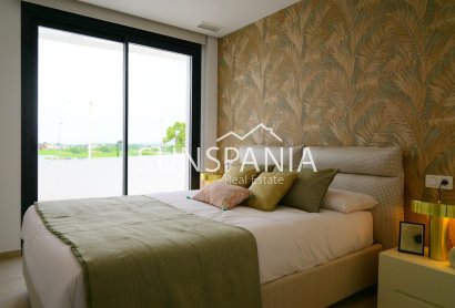 Obra nueva - Chalet -
Dolores - polideportivo