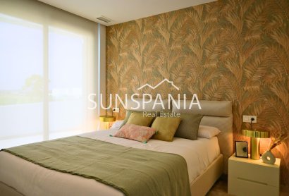 Obra nueva - Chalet -
Dolores - polideportivo