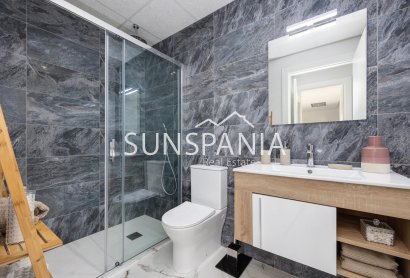 Obra nueva - Piso -
San Miguel de Salinas - Pueblo