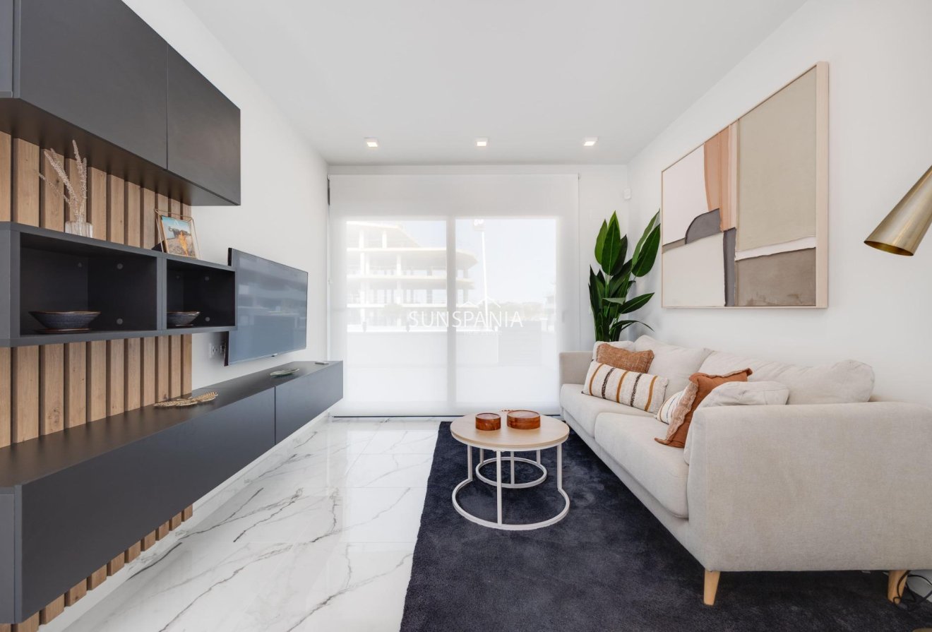 Obra nueva - Piso -
San Miguel de Salinas - Pueblo