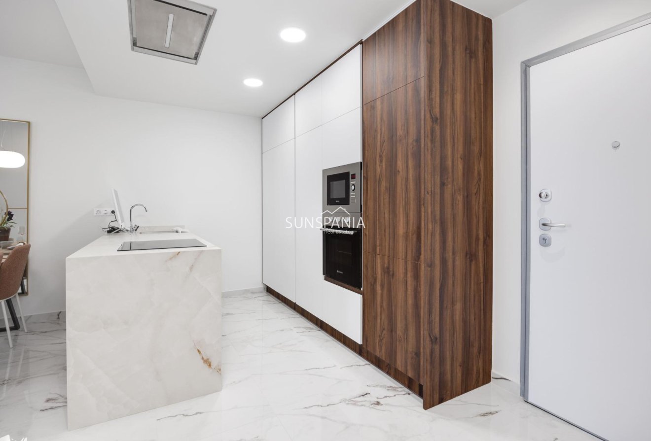 Obra nueva - Piso -
San Miguel de Salinas - Pueblo