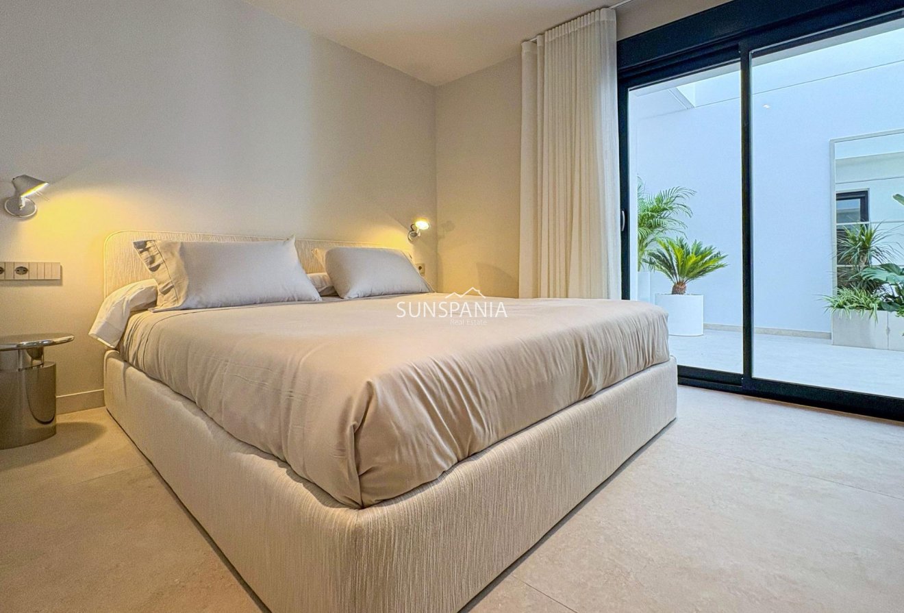 Obra nueva - Chalet -
Rojales - Ciudad Quesada