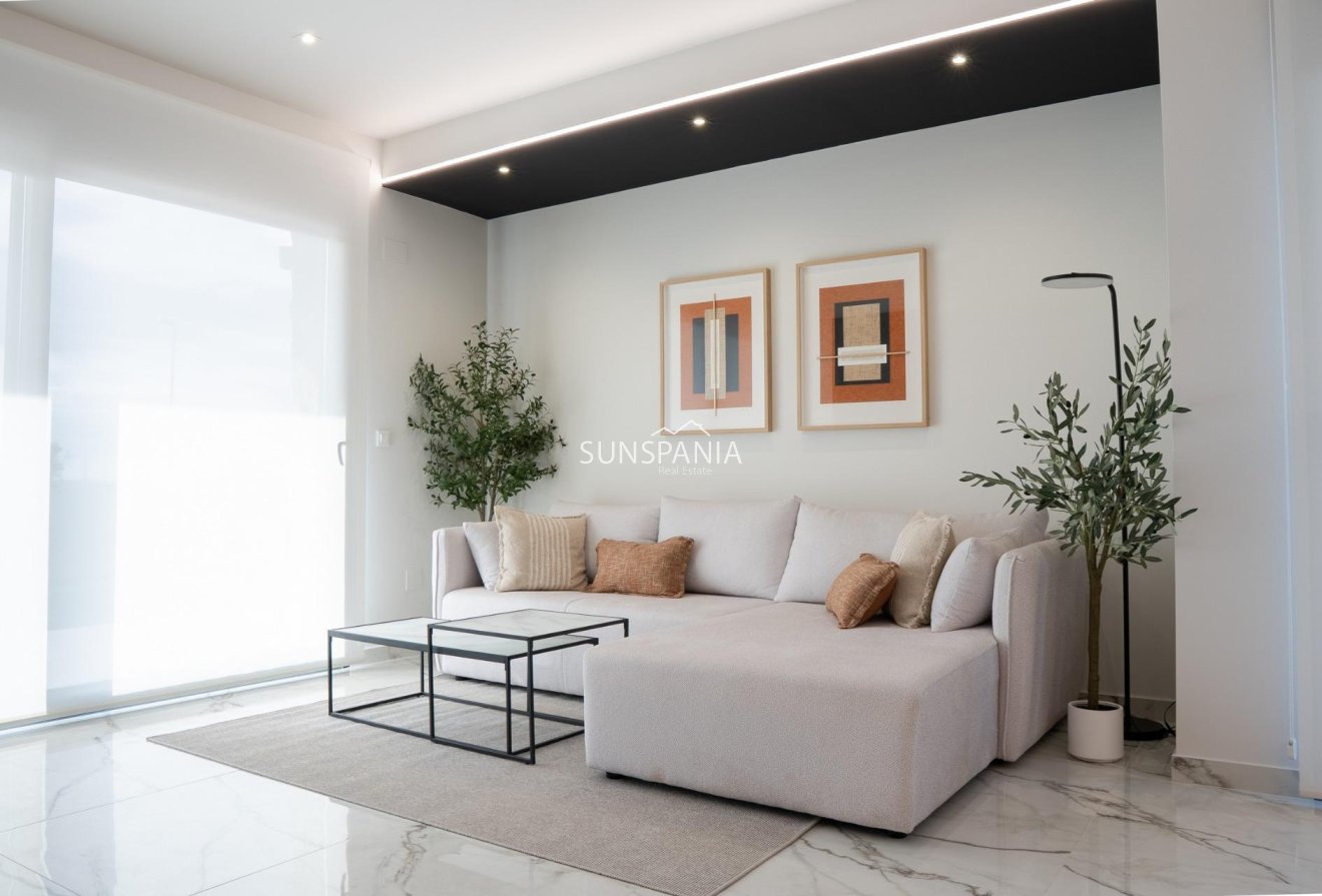 Obra nueva - Chalet -
Ciudad Quesada - Lo Marabú