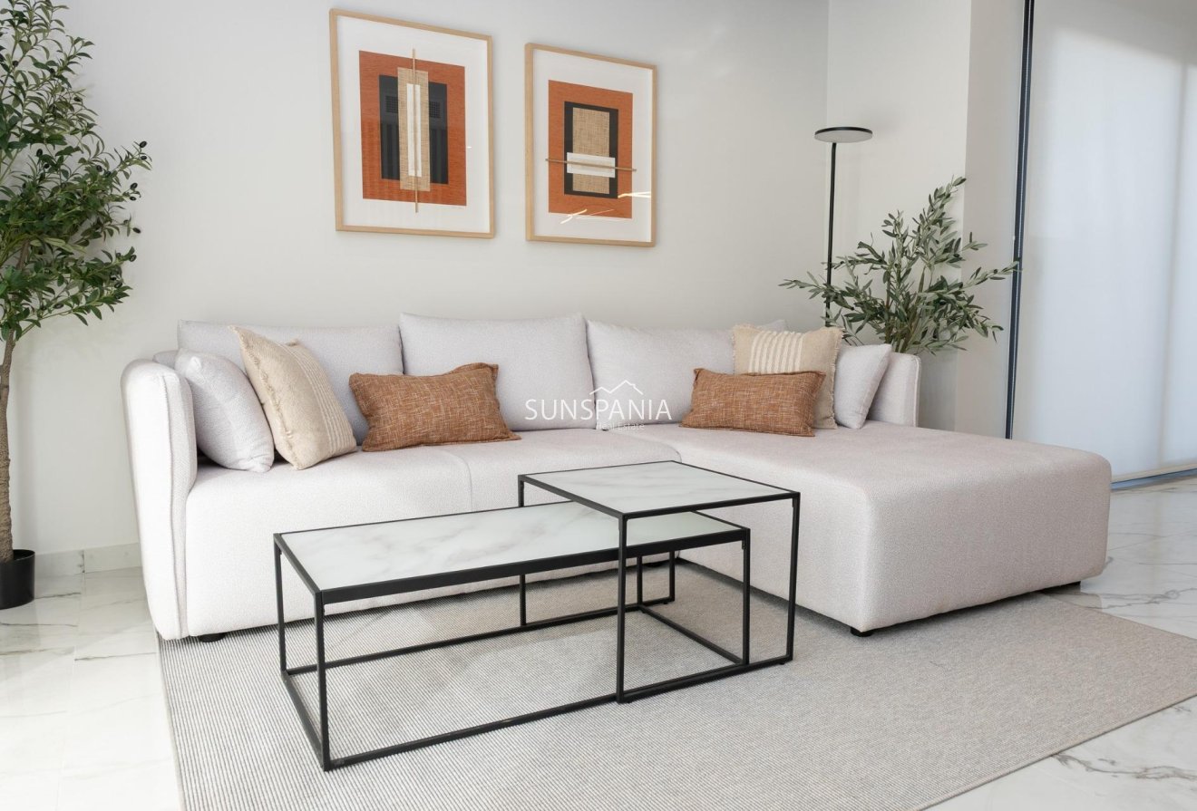 Obra nueva - Chalet -
Ciudad Quesada - Lo Marabú