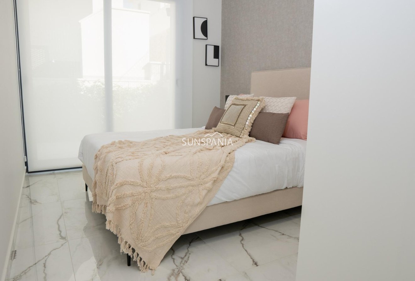 Obra nueva - Chalet -
Ciudad Quesada - Lo Marabú