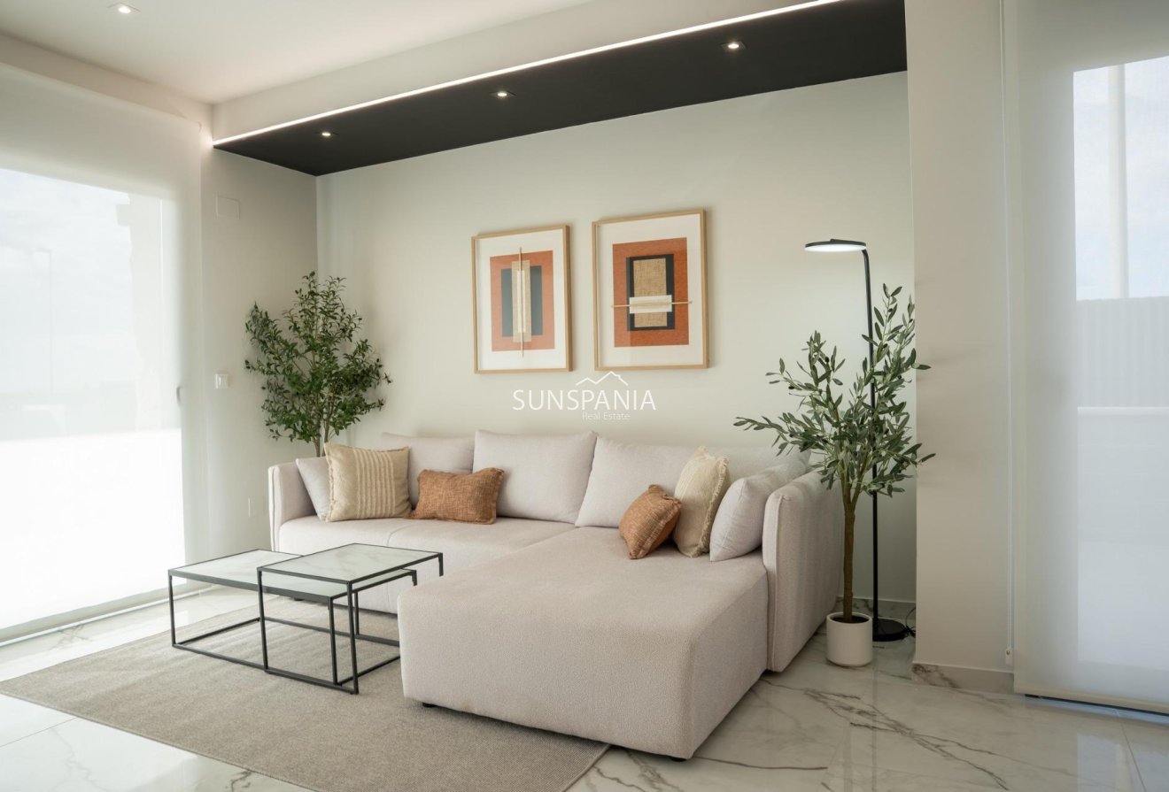 Obra nueva - Chalet -
Ciudad Quesada - Lo Marabú