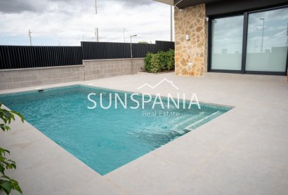 Obra nueva - Chalet -
Ciudad Quesada - Lo Marabú