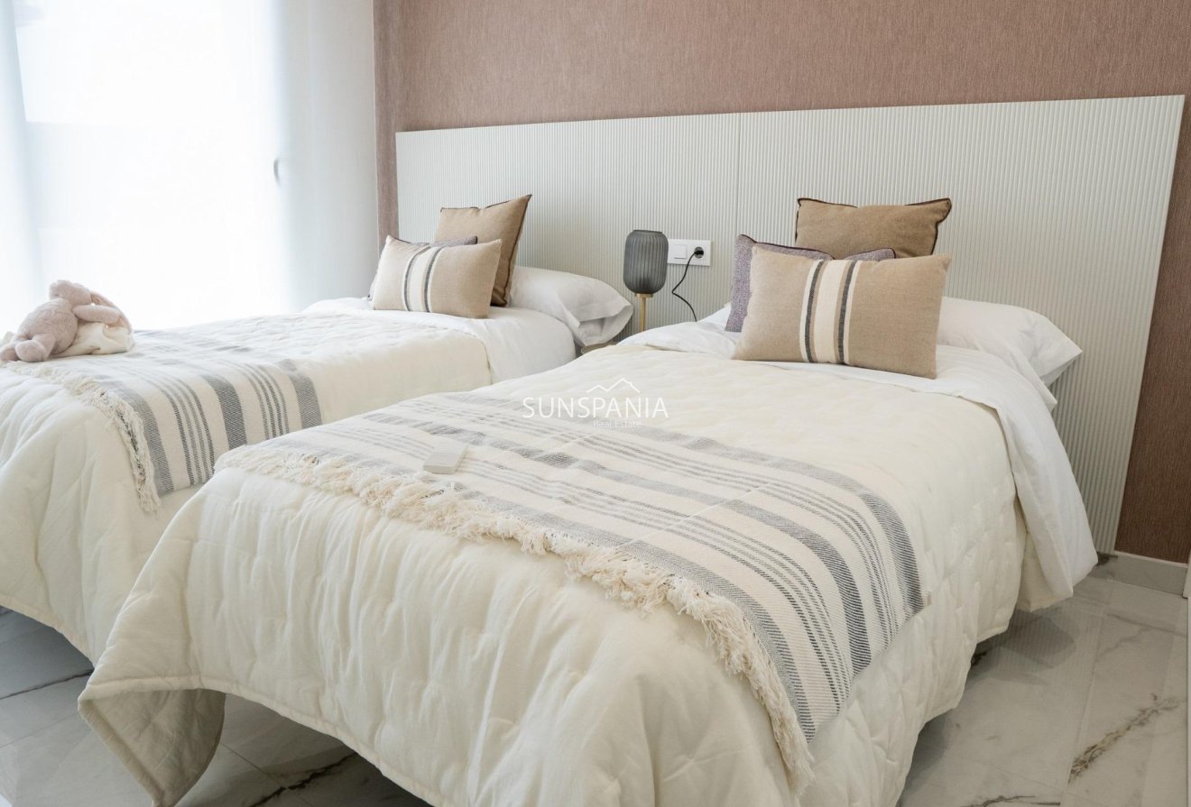 Obra nueva - Chalet -
Ciudad Quesada - Lo Marabú