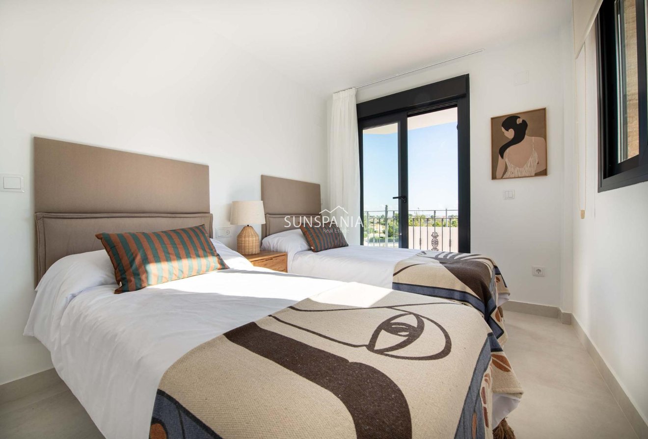 Obra nueva - Piso -
Cox - San Fernando