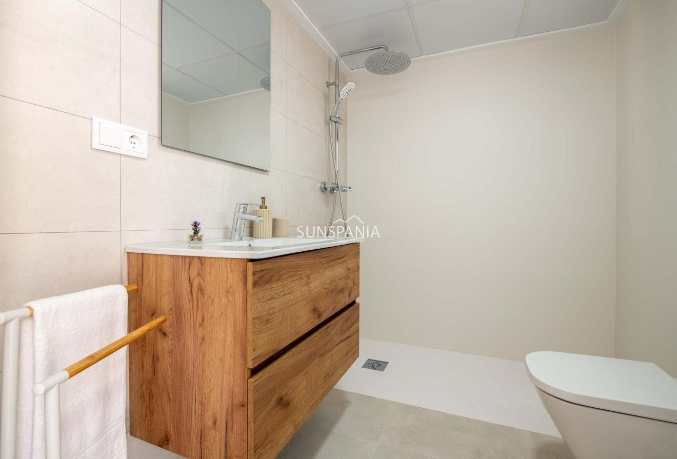 Obra nueva - Piso -
Cox - San Fernando