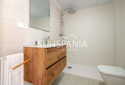 Obra nueva - Piso -
Cox - San Fernando