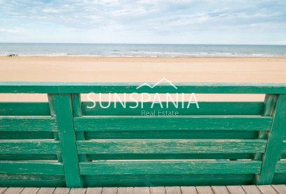 Obra nueva - Piso -
Guardamar del Segura