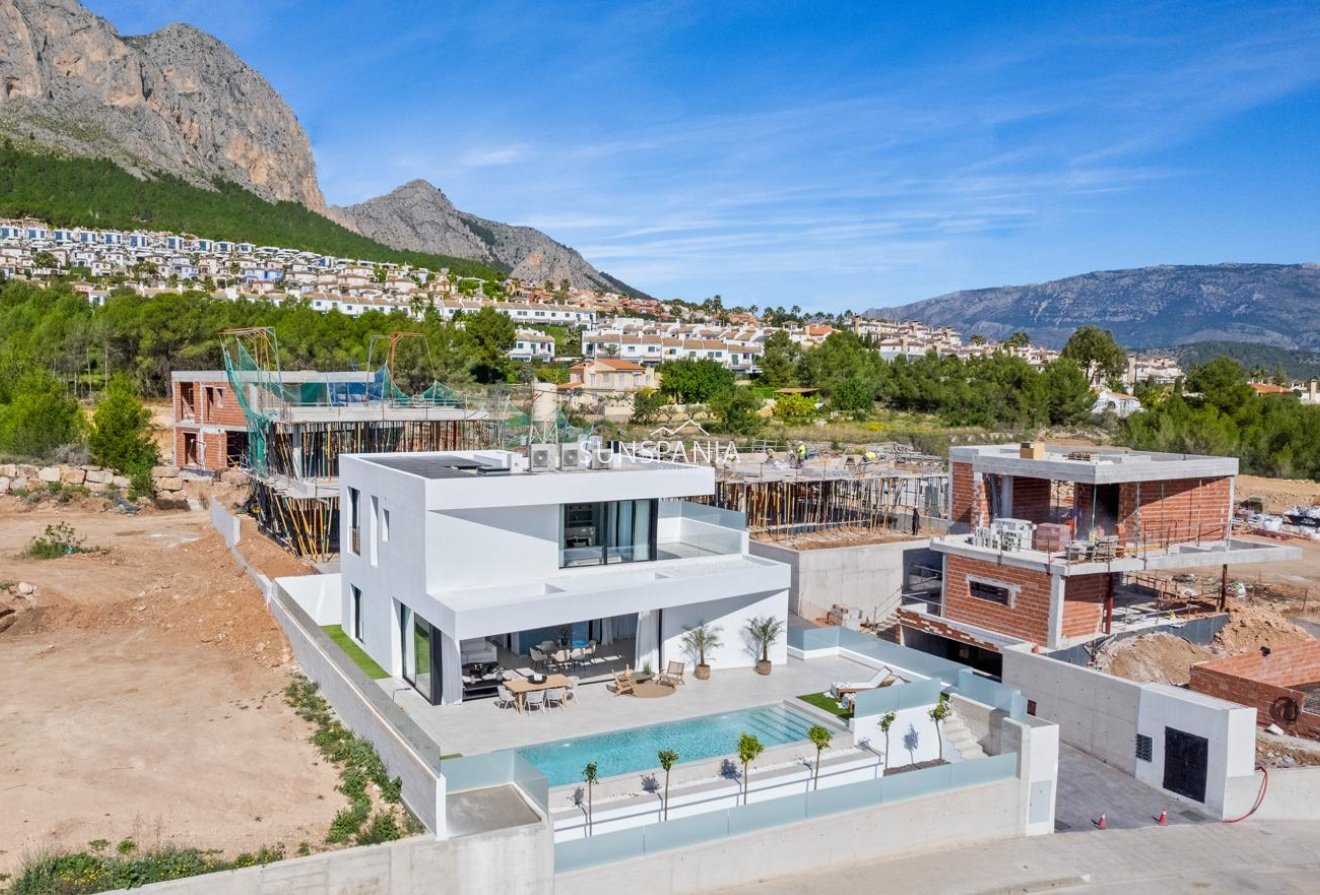 Obra nueva - Chalet -
Polop - Urbanizaciones