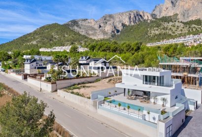 Obra nueva - Chalet -
Polop - Urbanizaciones