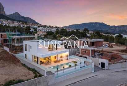 Obra nueva - Chalet -
Polop - Urbanizaciones