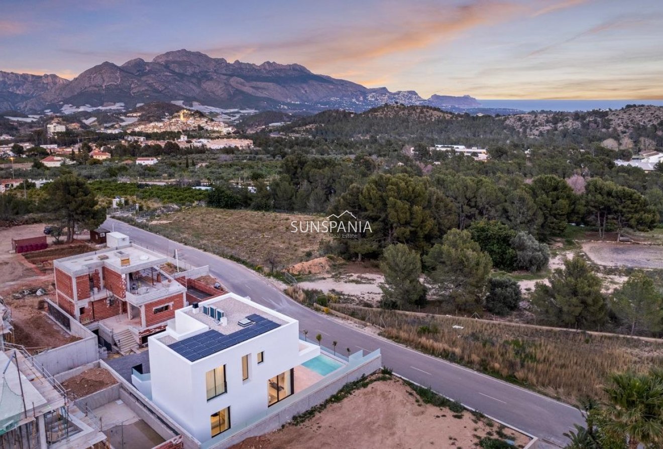 Obra nueva - Chalet -
Polop - Urbanizaciones