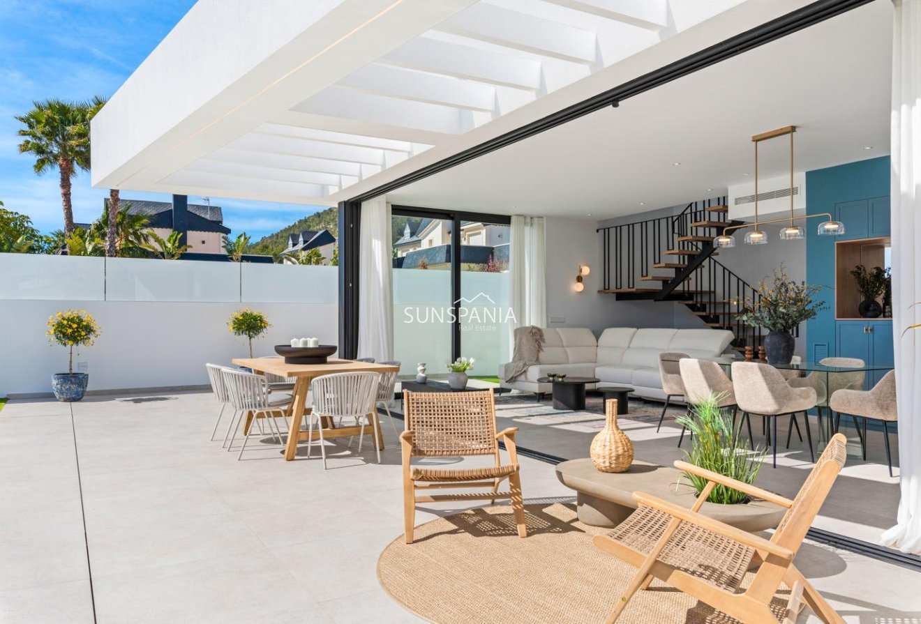 Obra nueva - Chalet -
Polop - Urbanizaciones