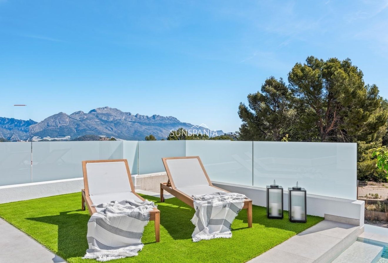 Obra nueva - Chalet -
Polop - Urbanizaciones