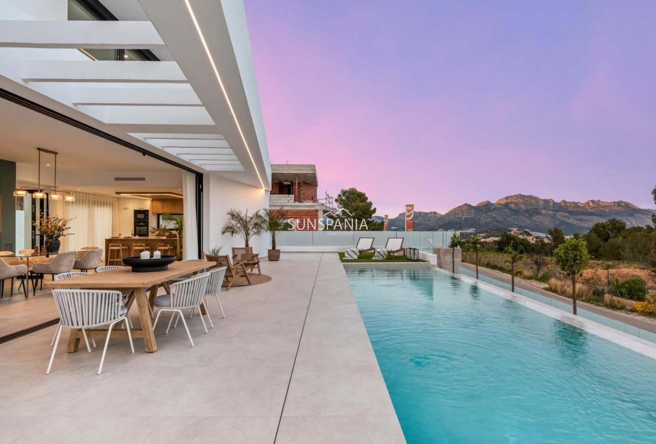 Obra nueva - Chalet -
Polop - Urbanizaciones