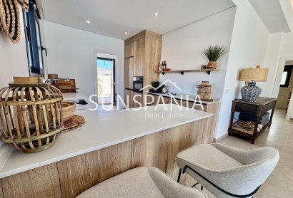 Obra nueva - Chalet -
Rafal - polideportivo