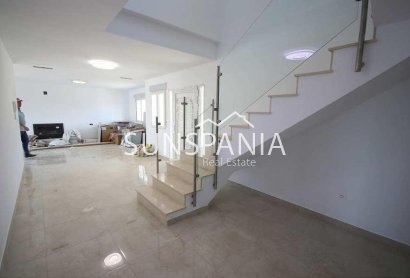 Obra nueva - Chalet -
Pinoso - Camino Del Prado