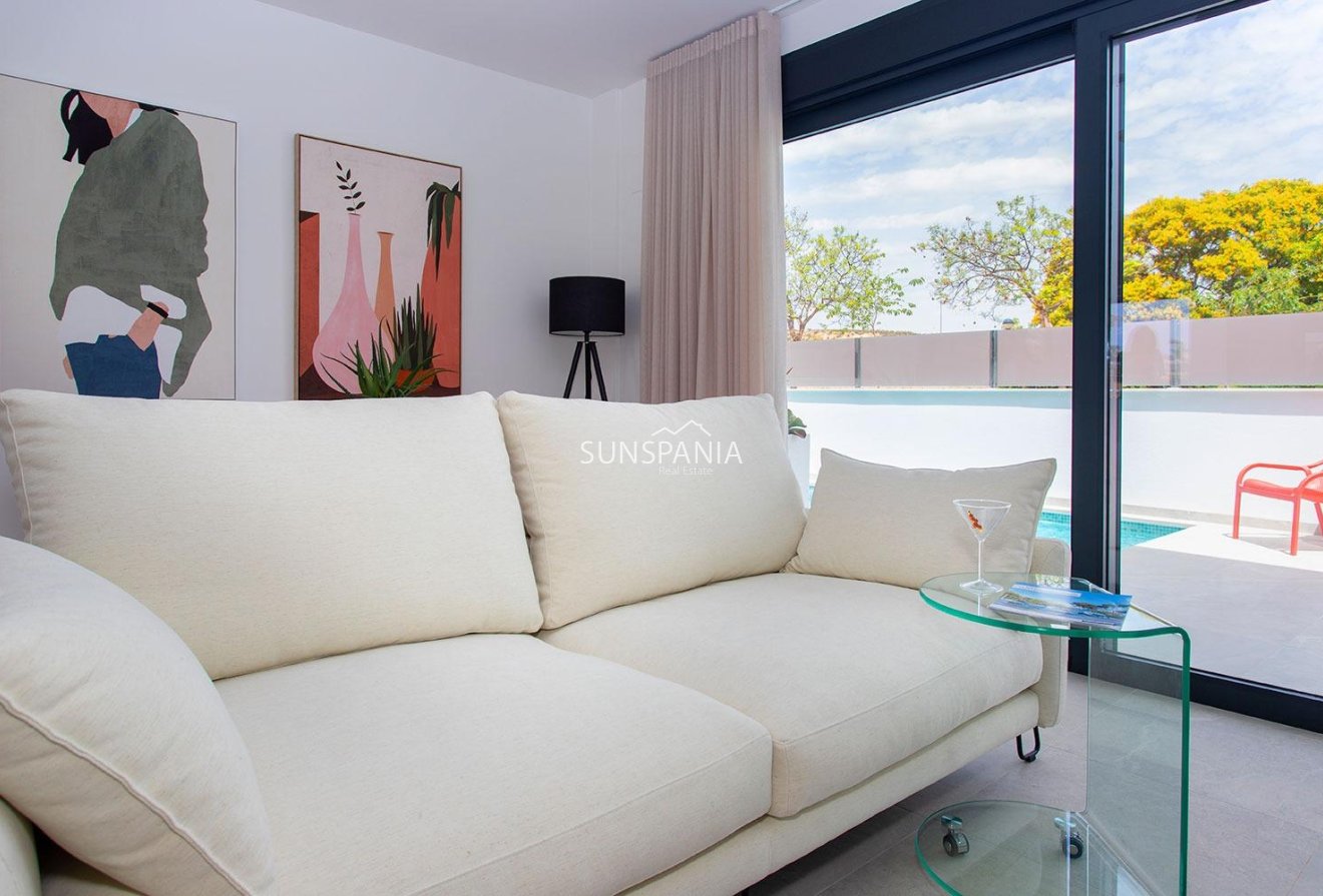 Obra nueva - Chalet -
Sucina