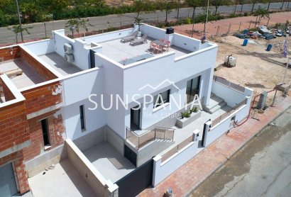 Obra nueva - Chalet -
Sucina