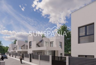 Obra nueva - Chalet -
Los Montesinos - La Herrada