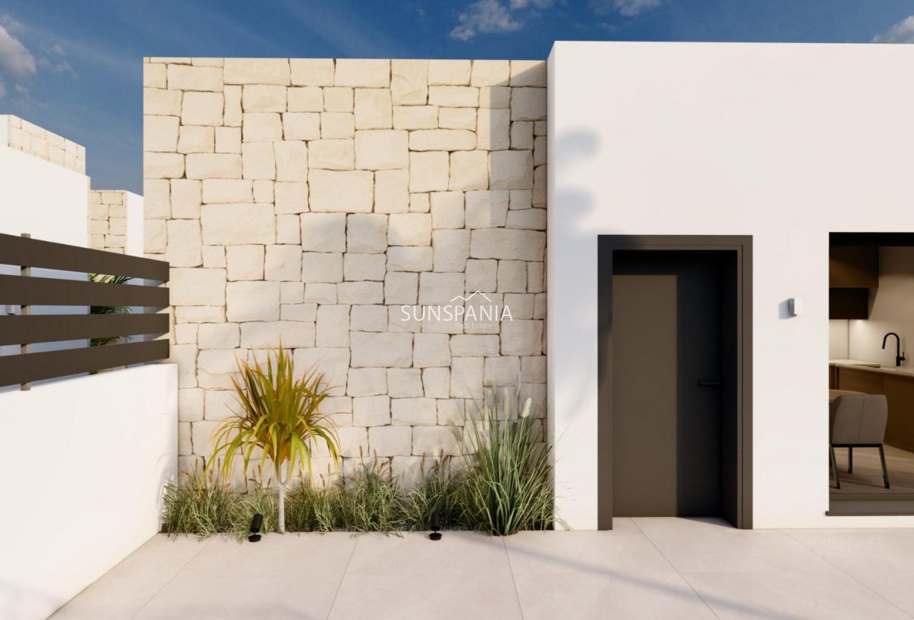 Obra nueva - Chalet -
Benijofar - Urb. Monteazul