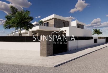 Obra nueva - Chalet -
Dolores - Pueblo