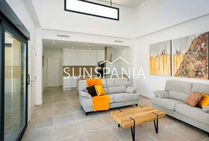 Obra nueva - Quad House -
Daya Nueva - Centro