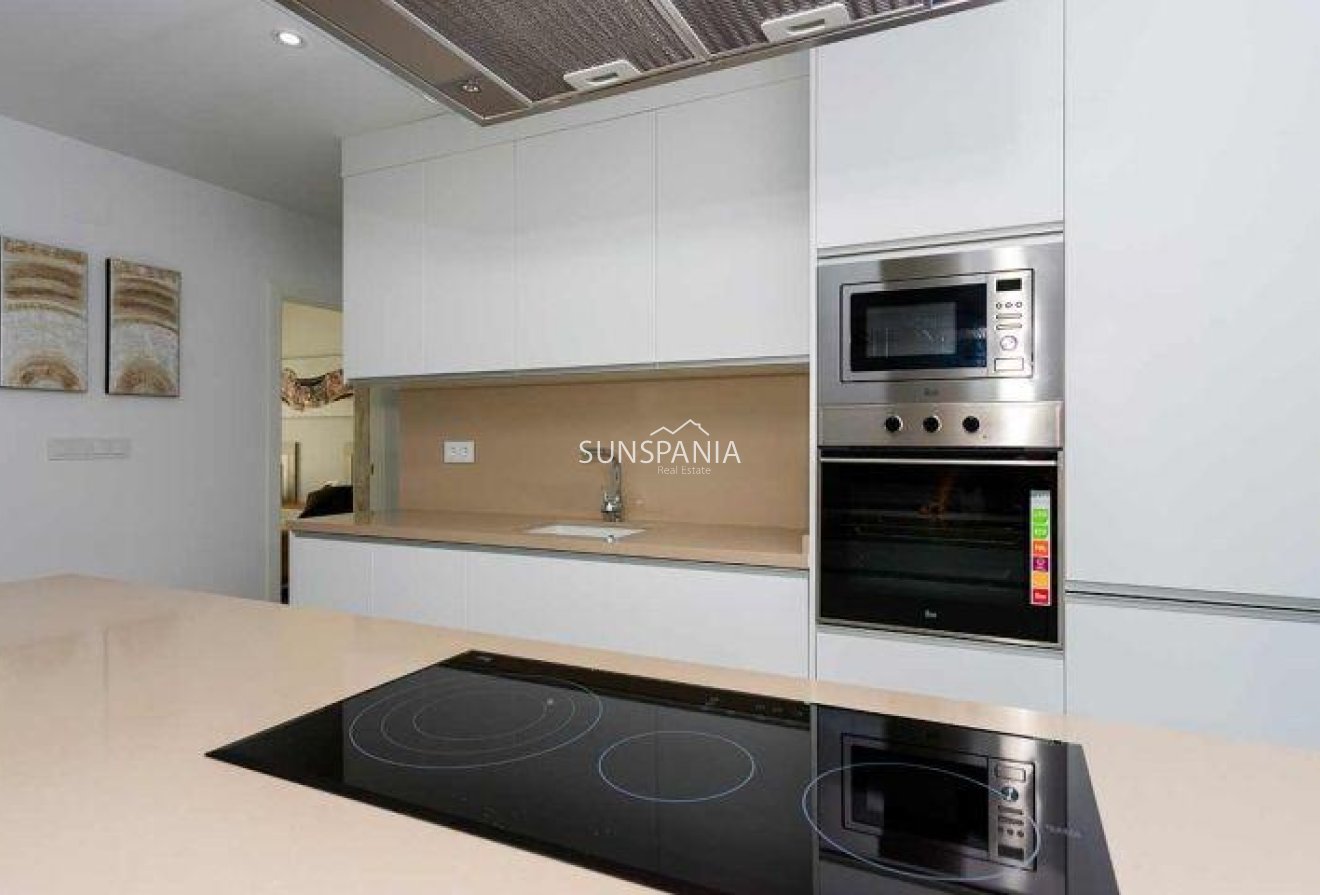 Obra nueva - Quad House -
Daya Nueva - Centro